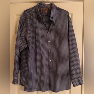 Roundtree and Yorke Gold Label men’s navy and dark red plaid button down shirt